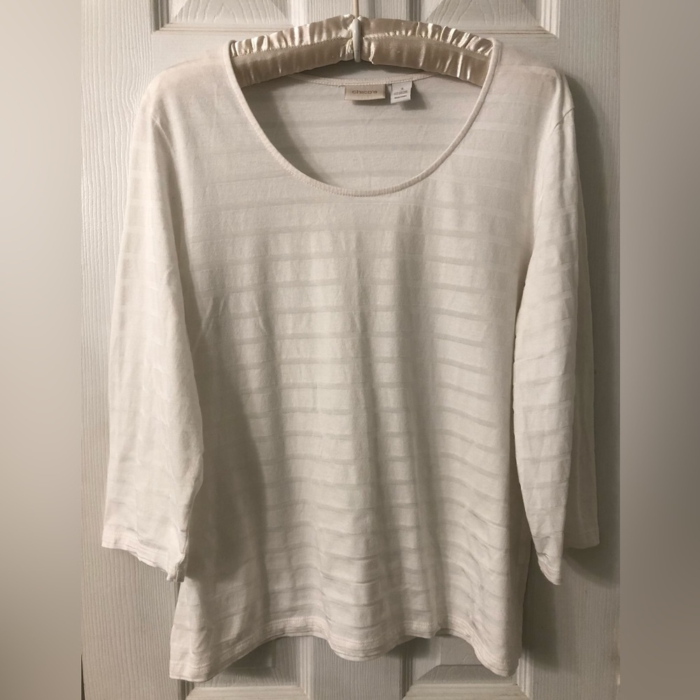 Three quarter sleeve tee